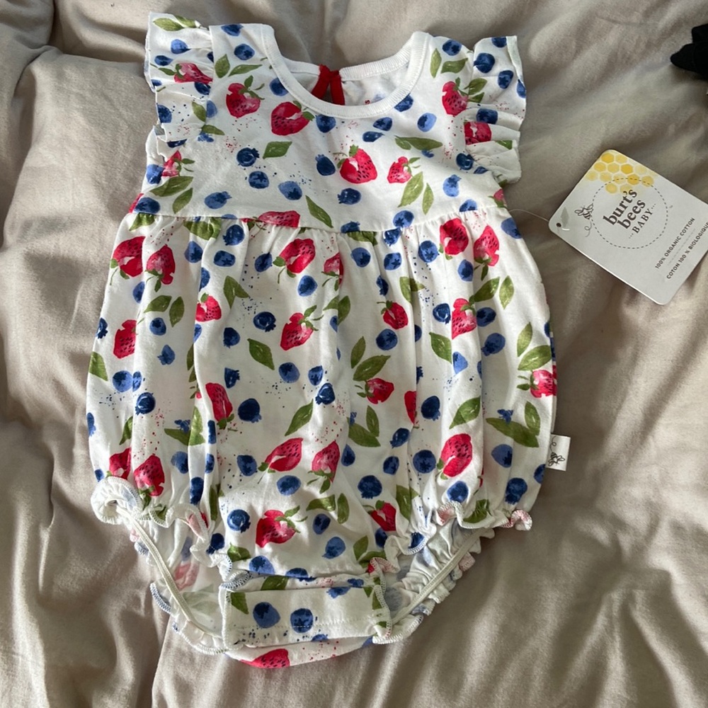 Burts bees baby romper 6-9M